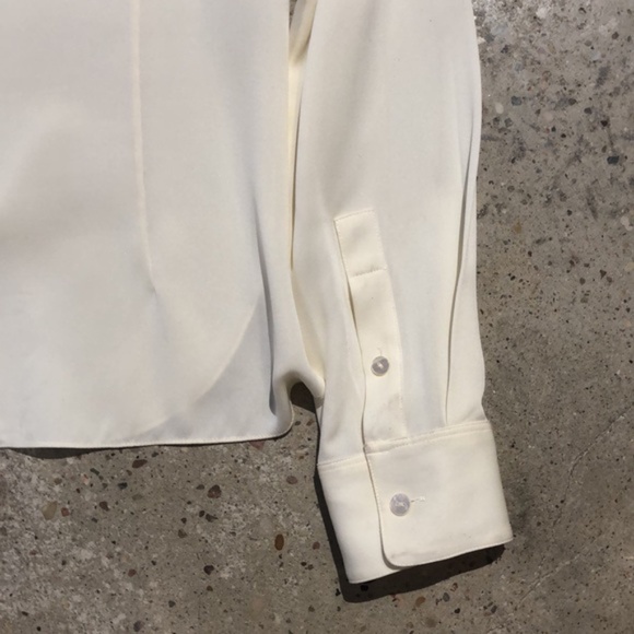 Theory Ivory Core Stretch Silk Classic Fitted Shirt - Picture 5 of 10